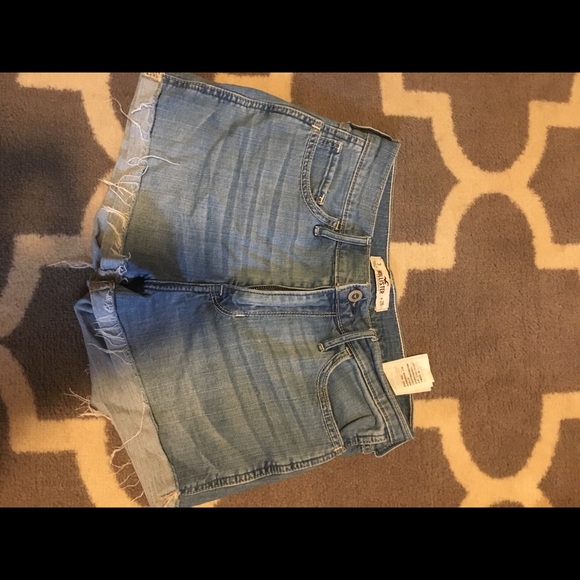 HOLLISTER BACK TO SCHOOL BUNDLE - Picture 1 of 8